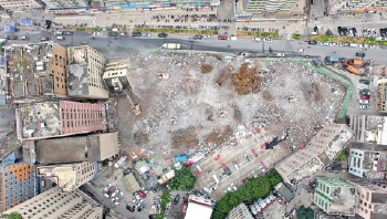 保障地铁建设，石岩3天清运废渣1.8万立方米
